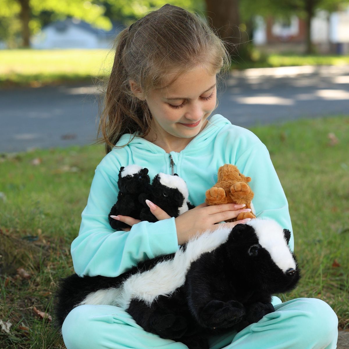 Skunk Stuffed Animals with Babies Inside the Belly - One Big Skunk with Three Mini Skunk Baby Plush Toys - MorisMos Stuffed Animals