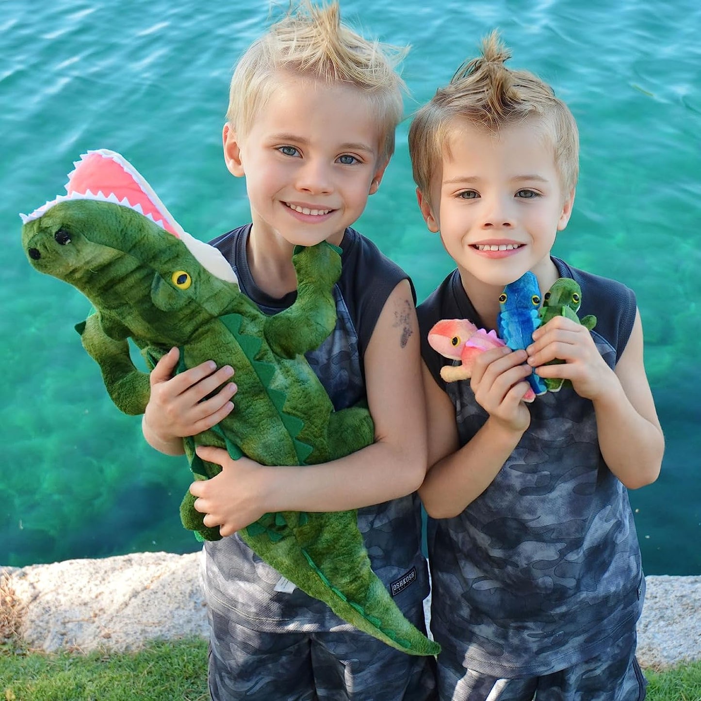 Realistic Crocodile Plush Toys - 7 Pcs Simulation Alligator Stuffed Animals - Cute Crocodile Plush Dolls - Stuffed Animal Alligator Babies with Their Mom - Gifts for Kids Teens Adults
