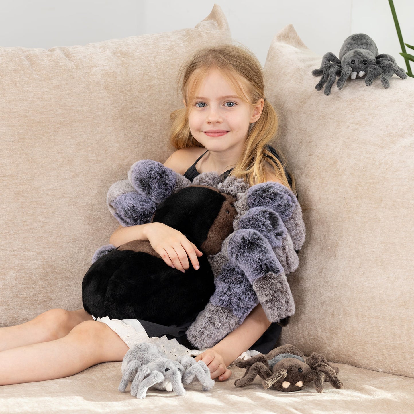 Simulation Spider Stuffed Animals, 15.75 Inches